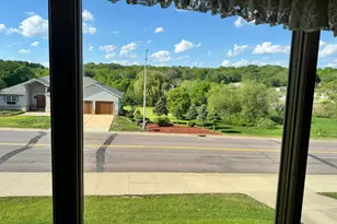 824 Brown St, Jackson, MN 56143 - Photo 10