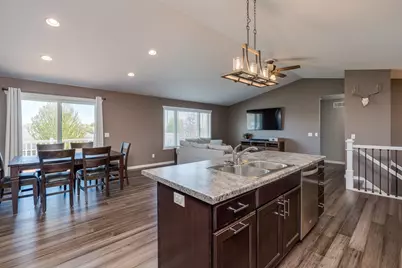 1906 Rock Ridge Lane, Saint Peter, MN 56082 - Photo 14