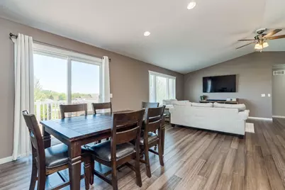 1906 Rock Ridge Lane, Saint Peter, MN 56082 - Photo 8
