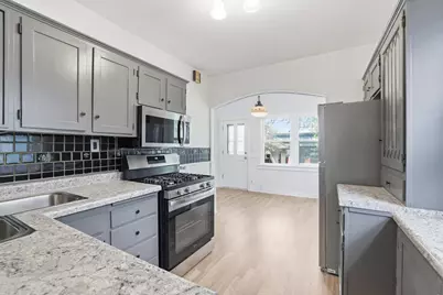 215 Penn Avenue S, Minneapolis, MN 55405 - Photo 10
