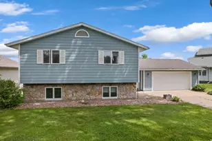 206 Skyline Hts, Wabasha, MN 55981 - Photo 1