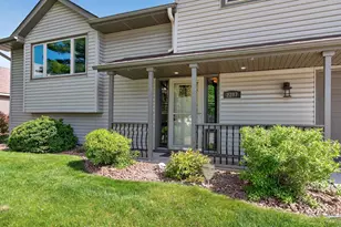 2287 Helmo Ct N, Oakdale, MN 55128 - Photo 4