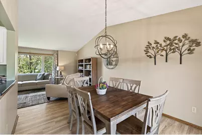 2287 Helmo Court N, Oakdale, MN 55128 - Photo 12
