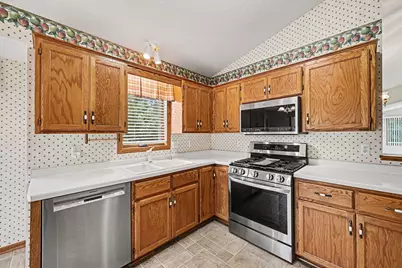 8819 Stonebrooke Court, Woodbury, MN 55125 - Photo 16