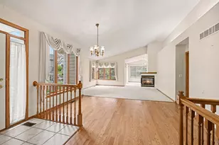 8819 Stonebrooke Ct, Woodbury, MN 55125 - Photo 12