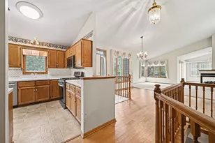 8819 Stonebrooke Ct, Woodbury, MN 55125 - Photo 14