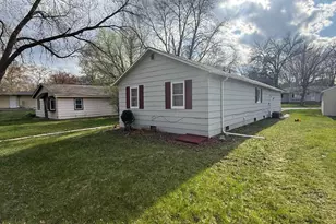 1416 7th St SW, Willmar, MN 56201 - Photo 4