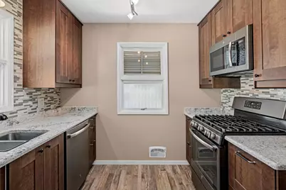 250 Macarthur Street E, South Saint Paul, MN 55075 - Photo 12