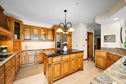 101 Willoughby Way E, Minnetonka, MN 55305 - Photo 18