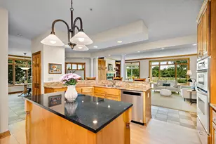 101 Willoughby Way E, Minnetonka, MN 55305 - Photo 6