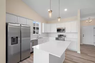 2120 Ridgepointe Dr, Hastings, MN 55033 - Photo 10