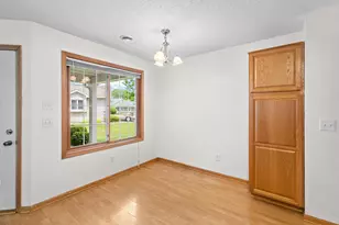 6543 Riverwood Ln, Brooklyn Center, MN 55430 - Photo 8