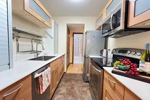 26 10th Street W, Saint Paul, MN 55102 - Photo 2
