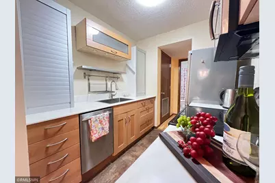 26 10th Street W #607, Saint Paul, MN 55102 - Photo 2