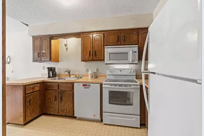 1013 122nd Avenue NE, Blaine, MN 55434 - Photo 6