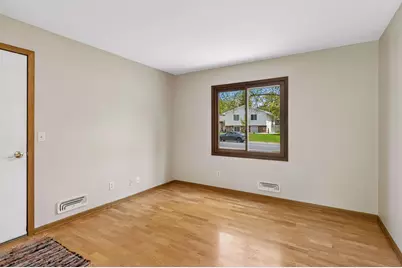 13720 Oakland Drive, Burnsville, MN 55337 - Photo 18