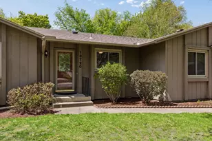 13720 Oakland Dr, Burnsville, MN 55337 - Photo 4