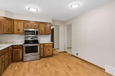 13720 Oakland Drive, Burnsville, MN 55337 - Photo 16