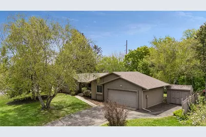 13720 Oakland Drive, Burnsville, MN 55337 - Photo 2