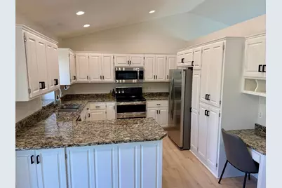 10648 71st Avenue N, Maple Grove, MN 55369 - Photo 2