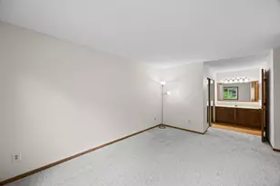 12605 Sherwood Pl, Minnetonka, MN 55305 - Photo 18