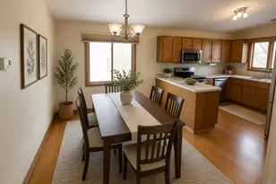 1213 Minnesota St S, Shakopee, MN 55379 - Photo 2