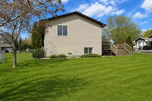 1213 Minnesota St S, Shakopee, MN 55379 - Photo 12