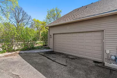 4354 Chowen Avenue S, Minneapolis, MN 55410 - Photo 2