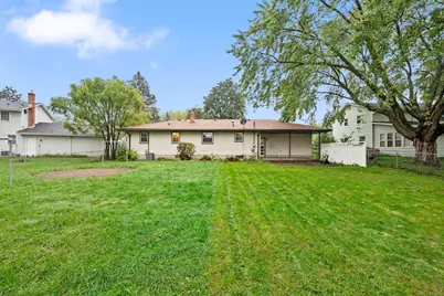 2245 Mapleview Avenue, Maplewood, MN 55109 - Photo 2