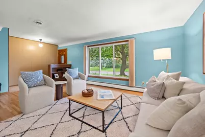 2245 Mapleview Avenue, Maplewood, MN 55109 - Photo 4