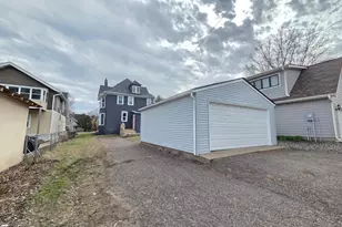1323 Lincoln Ave, Saint Paul, MN 55105 - Photo 38