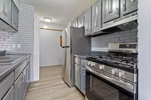 6047 72nd Ln N, Brooklyn Park, MN 55429 - Photo 2