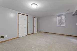 6047 72nd Ln N, Brooklyn Park, MN 55429 - Photo 6