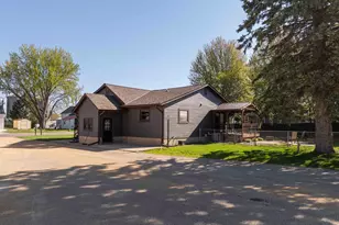 317 E South St, Janesville, MN 56048 - Photo 4