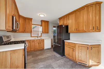 2747 Jersey Avenue S, Saint Louis Park, MN 55426 - Photo 4