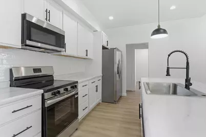 611 3rd Street NW, Austin, MN 55912 - Photo 26