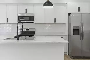 611 3rd St NW, Austin, MN 55912 - Photo 2