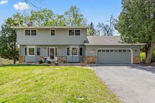 6903 Rosemary Rd, Eden Prairie, MN 55346 - Photo 2