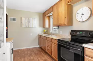 203 16th St SE, Austin, MN 55912 - Photo 4