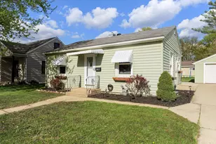 203 16th St SE, Austin, MN 55912 - Photo 2