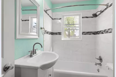 2110 E Oakland Avenue, Austin, MN 55912 - Photo 10