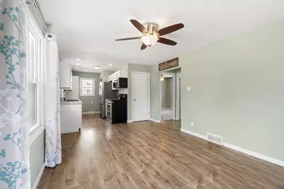 2110 E Oakland Avenue, Austin, MN 55912 - Photo 8