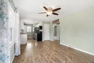 2110 E Oakland Ave, Austin, MN 55912 - Photo 8