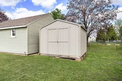 2110 E Oakland Avenue, Austin, MN 55912 - Photo 32