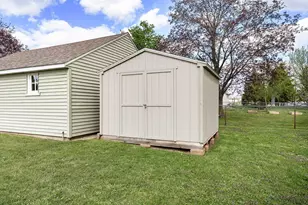 2110 E Oakland Ave, Austin, MN 55912 - Photo 32