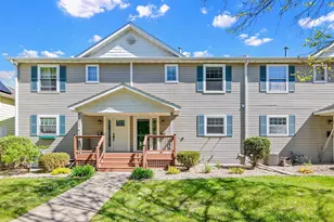 712 Stewart Ave, Saint Paul, MN 55102 - Photo 2