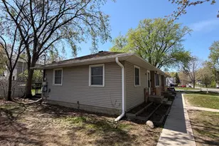 257 18th Ave N, Hopkins, MN 55343 - Photo 6