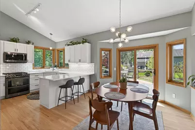 956 Trillium Court, Eagan, MN 55123 - Photo 10