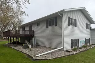 37488 320th St, Roseau, MN 56751 - Photo 4