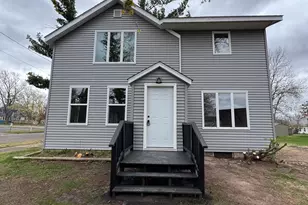 105 Commercial Ave N, Sandstone, MN 55072 - Photo 1